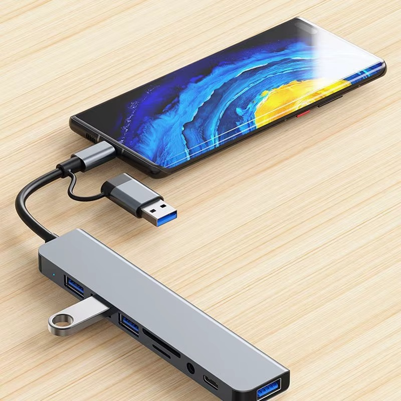 🔥Hub USB-C 8-en-1 – Station d’Accueil Polyvalente 🔥